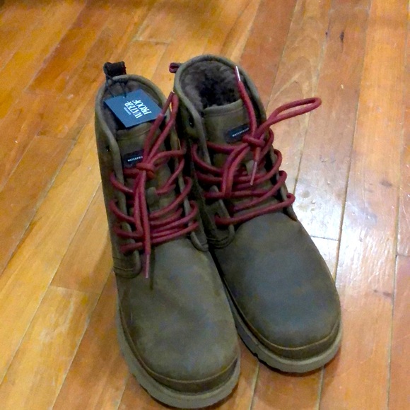 UGG boot - Picture 2 of 3